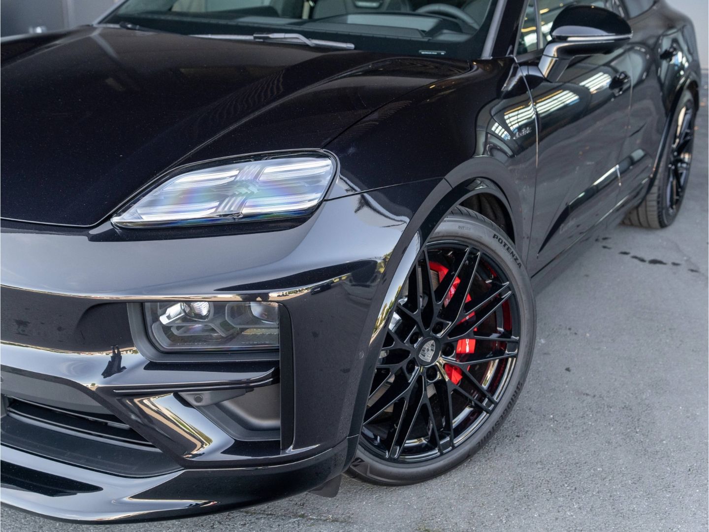 Porsche Macan Turbo Hinterachsl. Head-Up Matrix InnoDriv