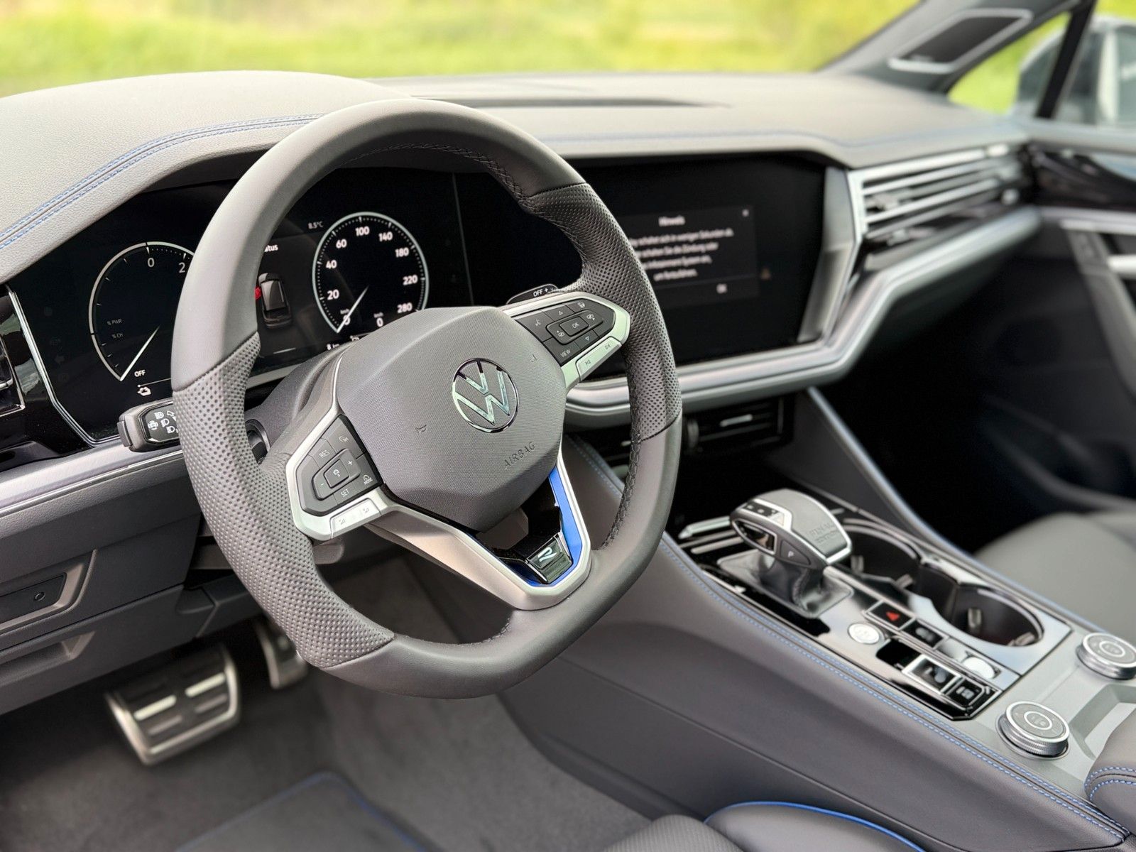 Volkswagen Touareg R eHYBRID+FINAL EDITION+AHK+PANO