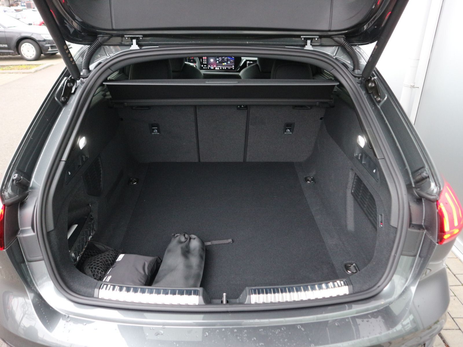 Audi A5 Avant TDI quattro 150 kW S tronic S line*AHK*