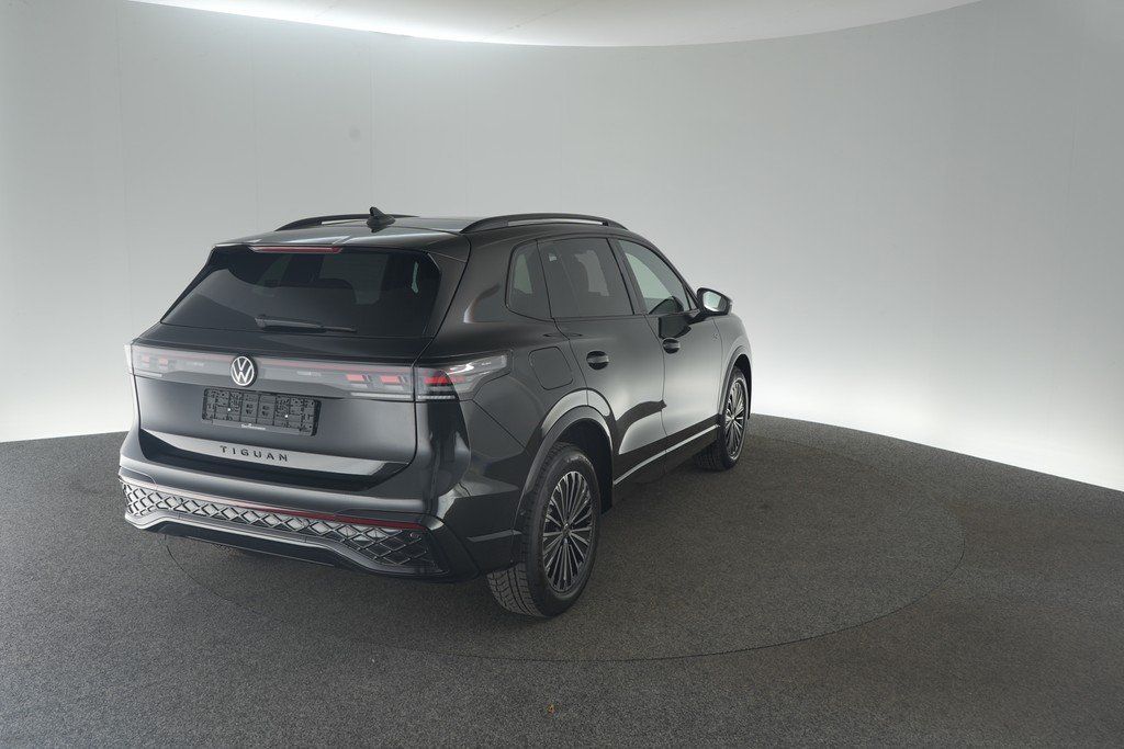Volkswagen Tiguan 1.5 TSI eHybrid DSG R-Line Matrix Pano AC