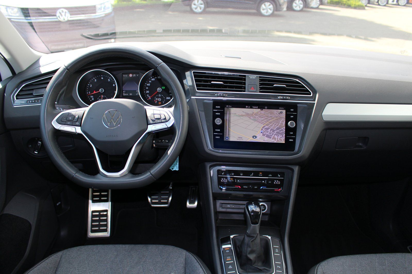 Volkswagen Tiguan 1.5 TSI DSG Move - Samsaru's Car Outlet