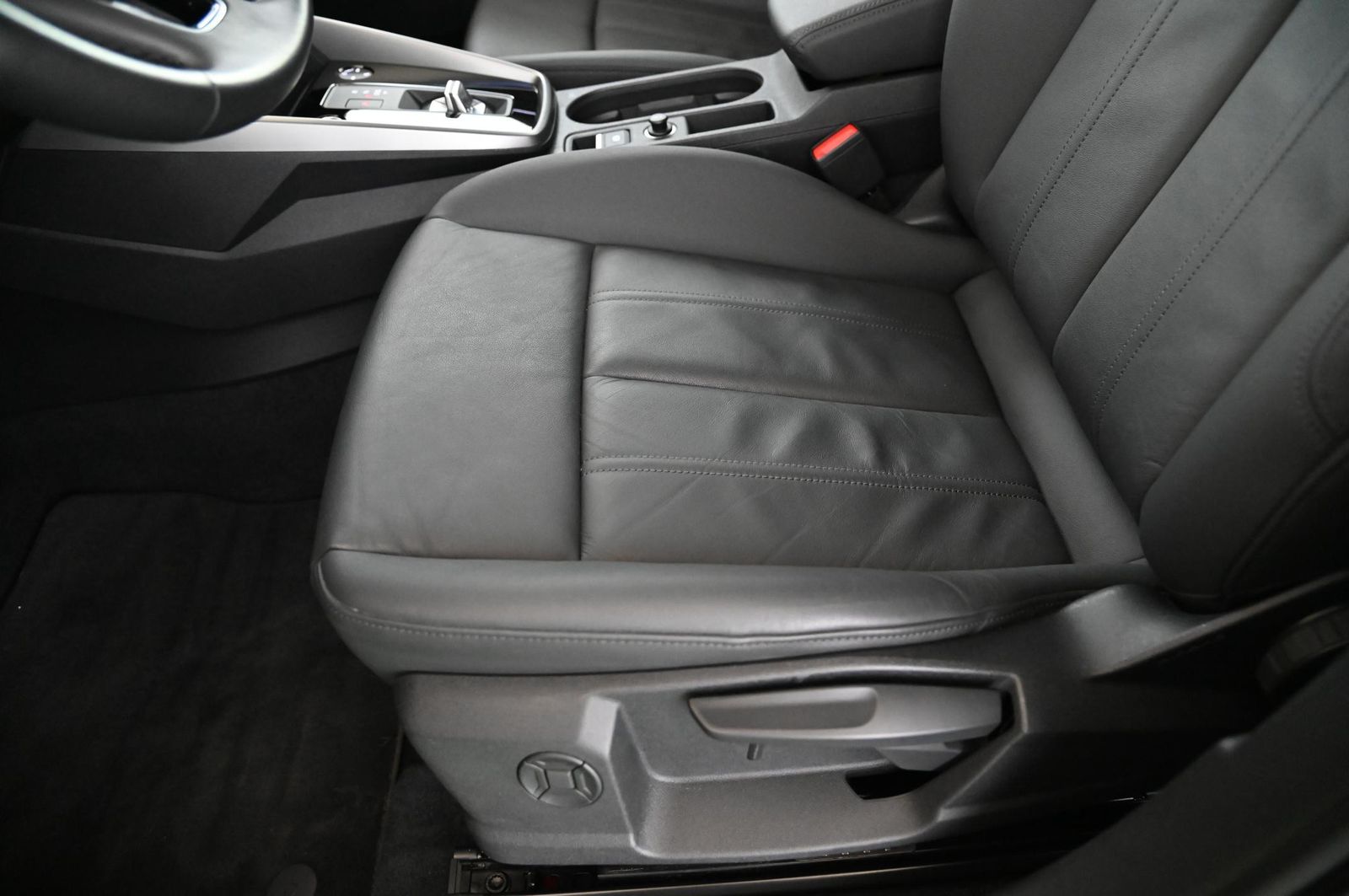 Audi A3 Sportback 35 TDI Design-Luxe MATRIX/MMI+/18