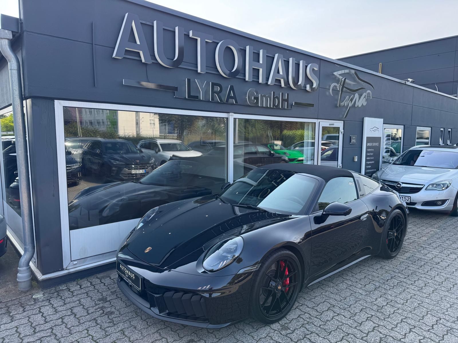Porsche 992.2 4 GTS Targa*HD-MATRIX*360°KAM*BOSE*LIFT*
