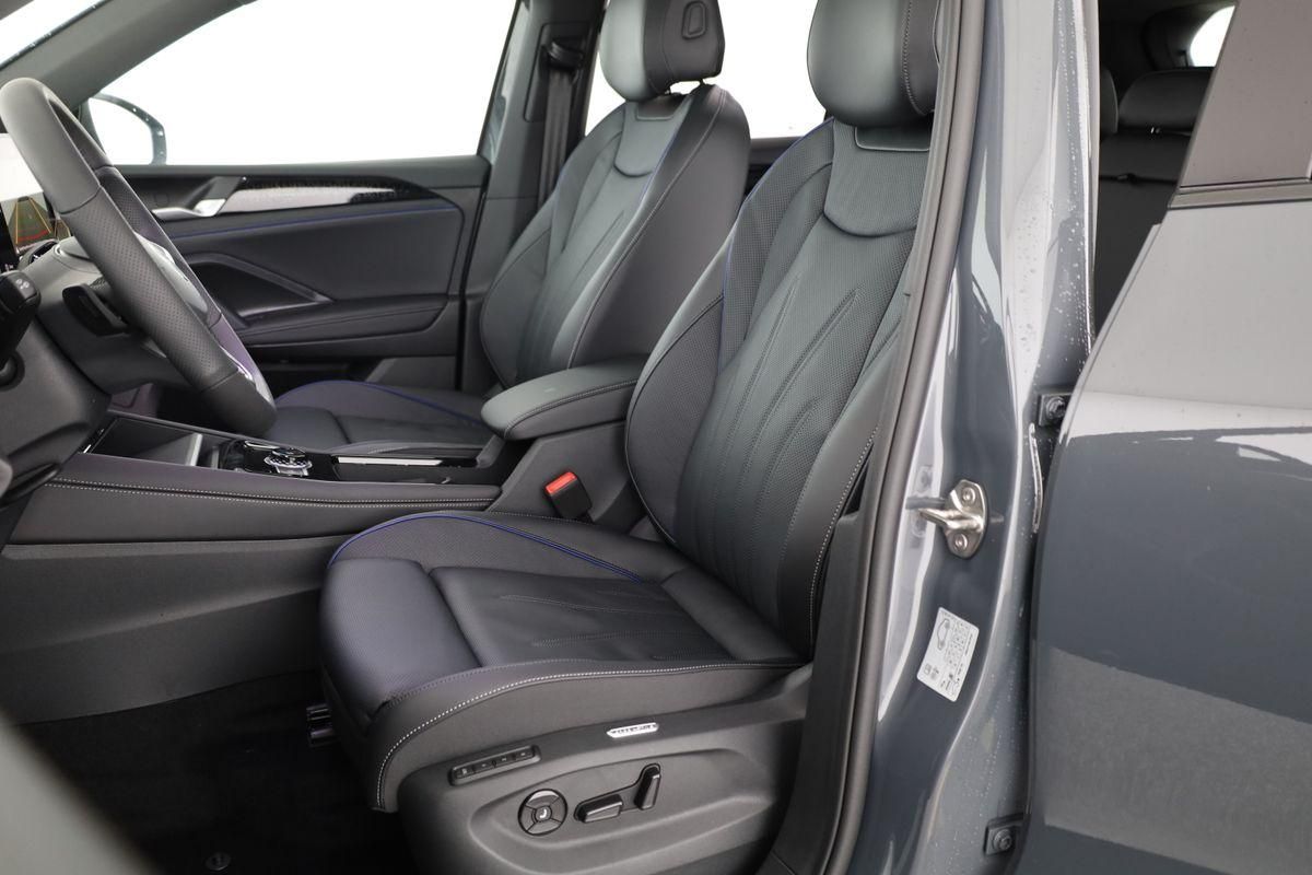 Volkswagen Tiguan TDI DSG 4M R-LINE Black, 20-Zoll, Pano, L