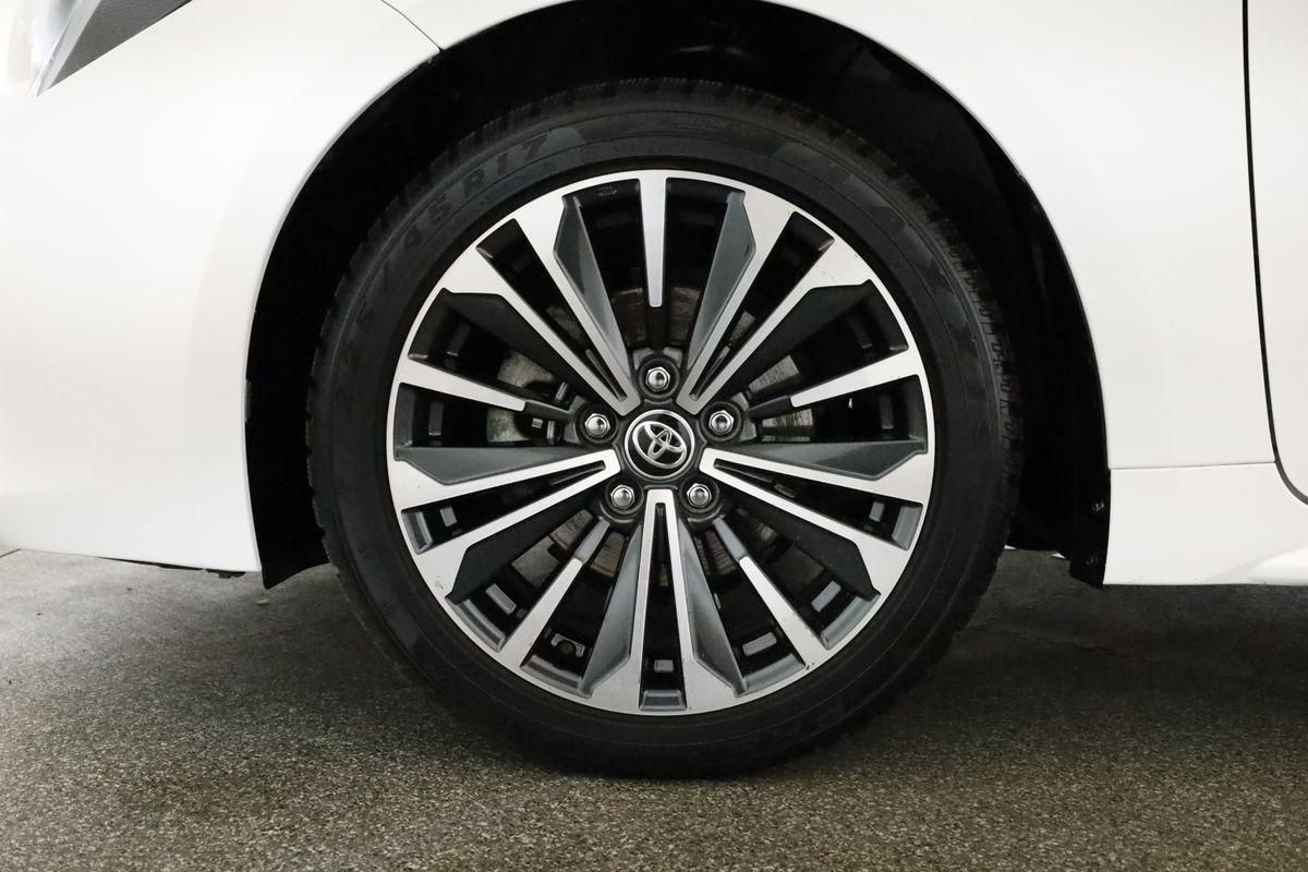 Toyota Corolla Touring Sports 1.8 CVT Team D Navi Kam