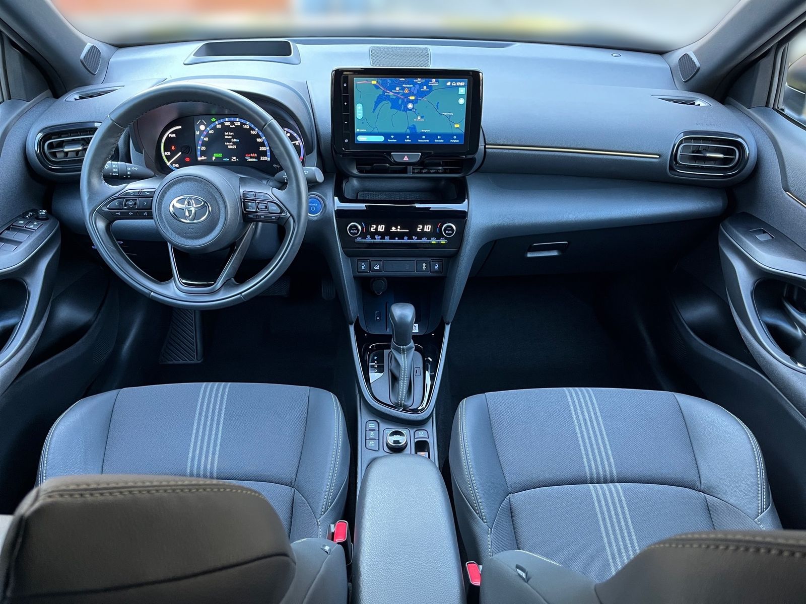 Toyota Yaris Cross 1.5Hybrid AWD-i Adventure,Matrix,HUD