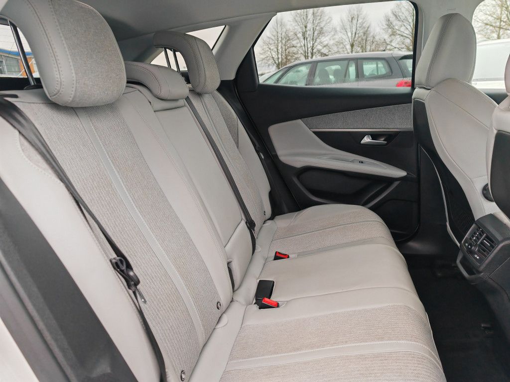 Peugeot 3008 BlueHDI 130 EAT8 ALLURE - Samsaru's Car Outlet
