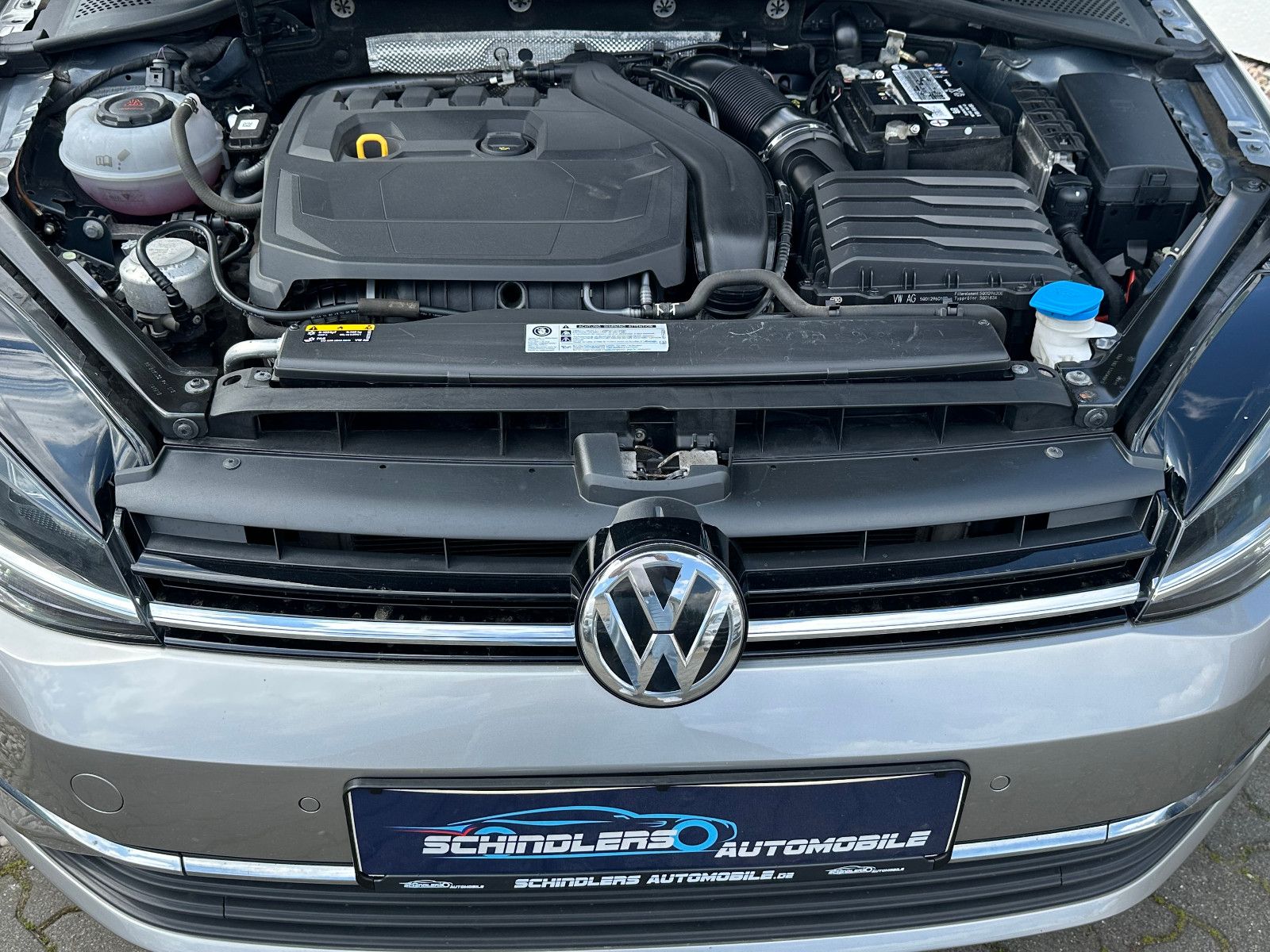Volkswagen Golf VII Variant Comfortline DSG - Samsaru's Car Outlet