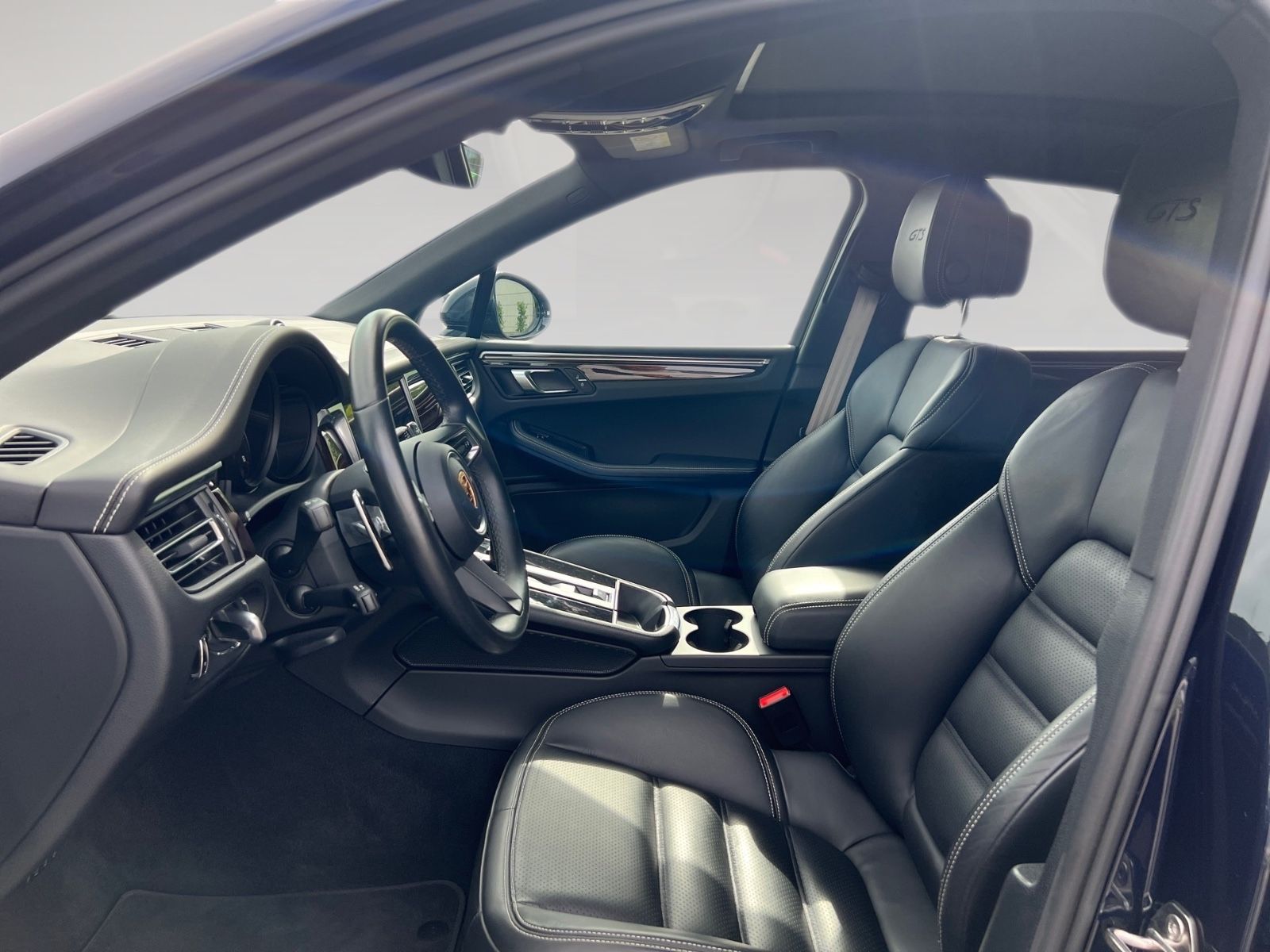 Porsche Macan GTS - Samsaru's Car Outlet