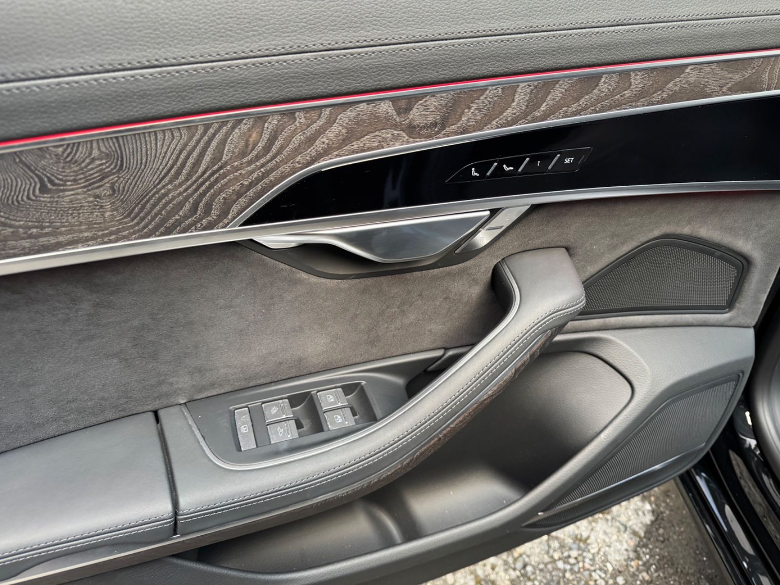 Audi A8 L 50 TDI Lang quattro S-Line Black - Samsaru's Car Outlet