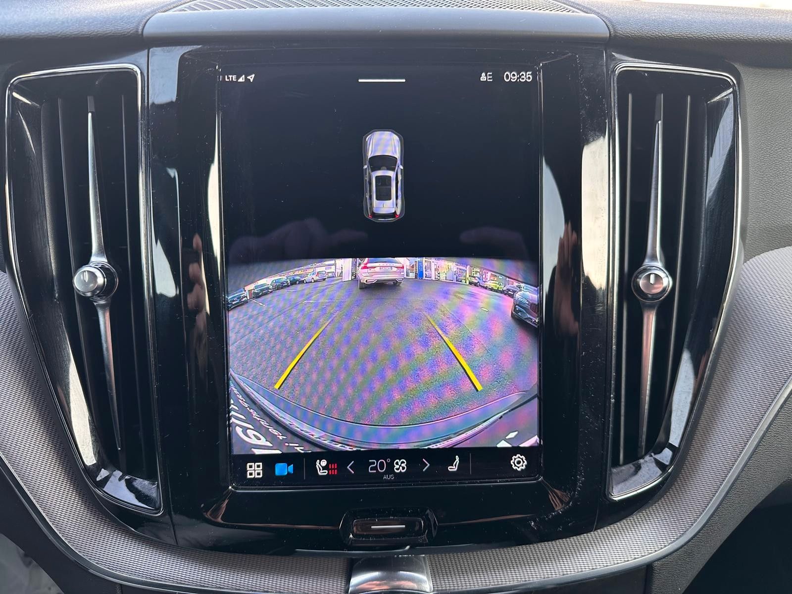 Volvo XC60 B4 AWD R Design AHK,ACC,Standh,Kam