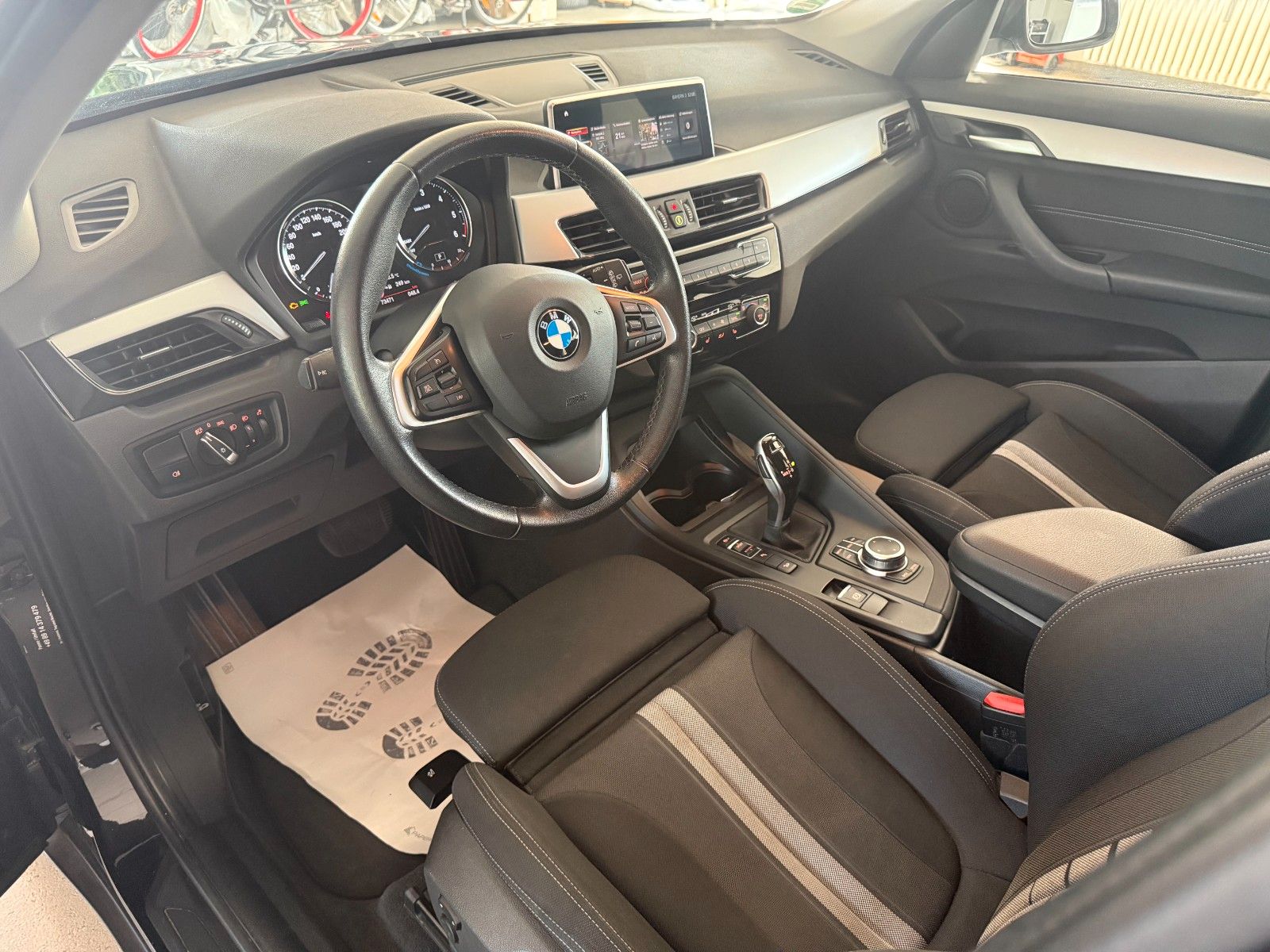 BMW X1 xDrive 18d Advantage - Samsaru's Car Outlet