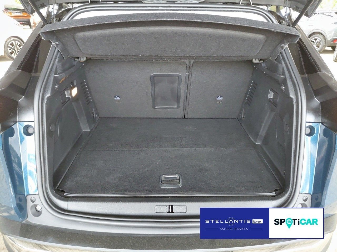 Peugeot 3008 Hybrid 225 ROADTRIP*Standhzg.*LMF*Navi*RFK