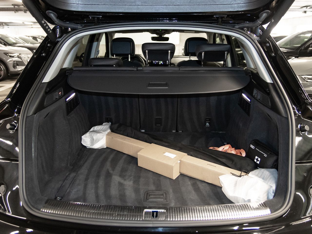 Audi Q5 40 TDI S line quattro VirtCo LED AHK Navi 19'