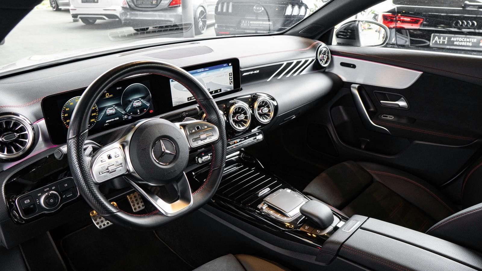 Mercedes-Benz CLA 35 AMG 4M - Samsaru's Car Outlet
