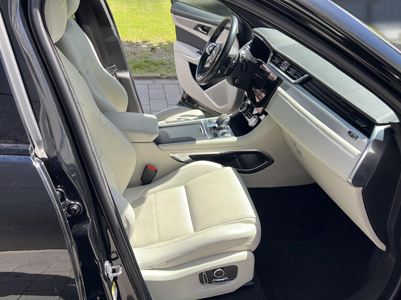 Jaguar F-Pace P250 AWD R-Dynamic SE