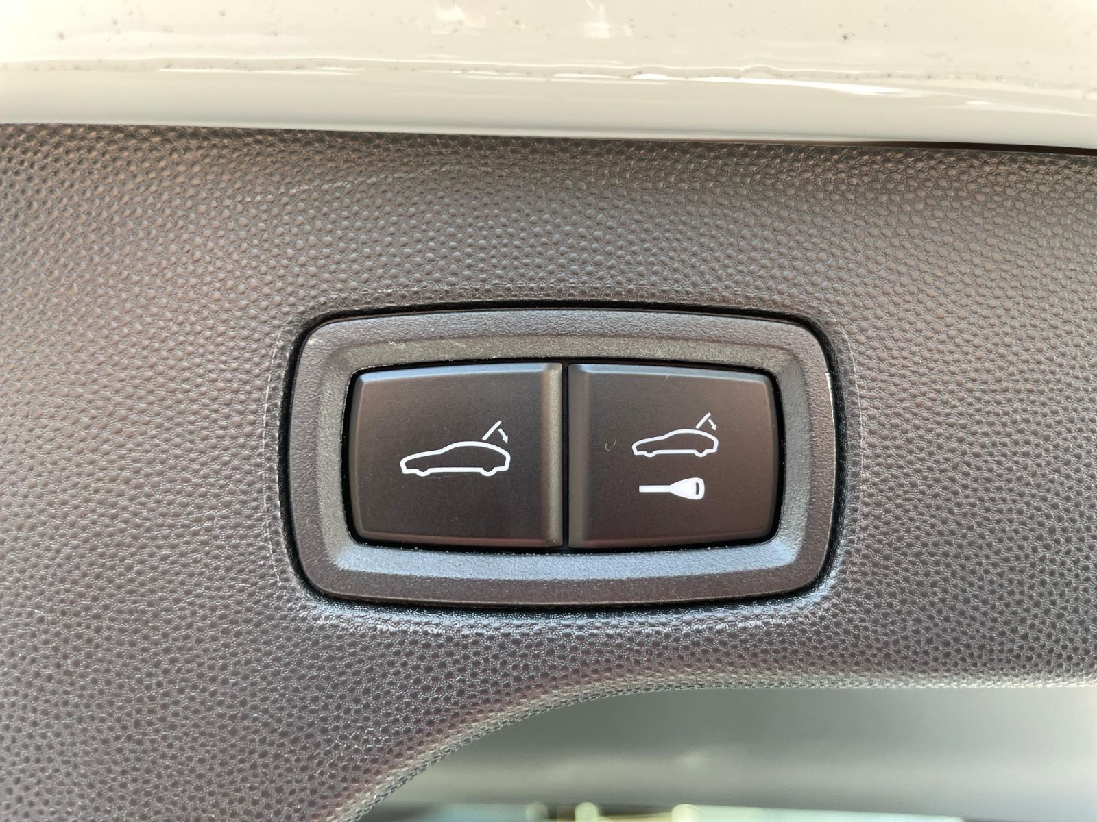 Porsche Macan 4 - Samsaru's Car Outlet