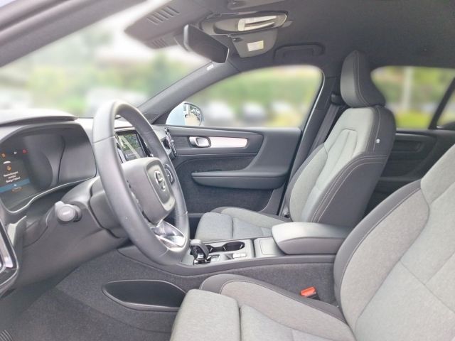 Volvo XC40 B3 Core Navi Kamera Klimaautomatik PDC Temp