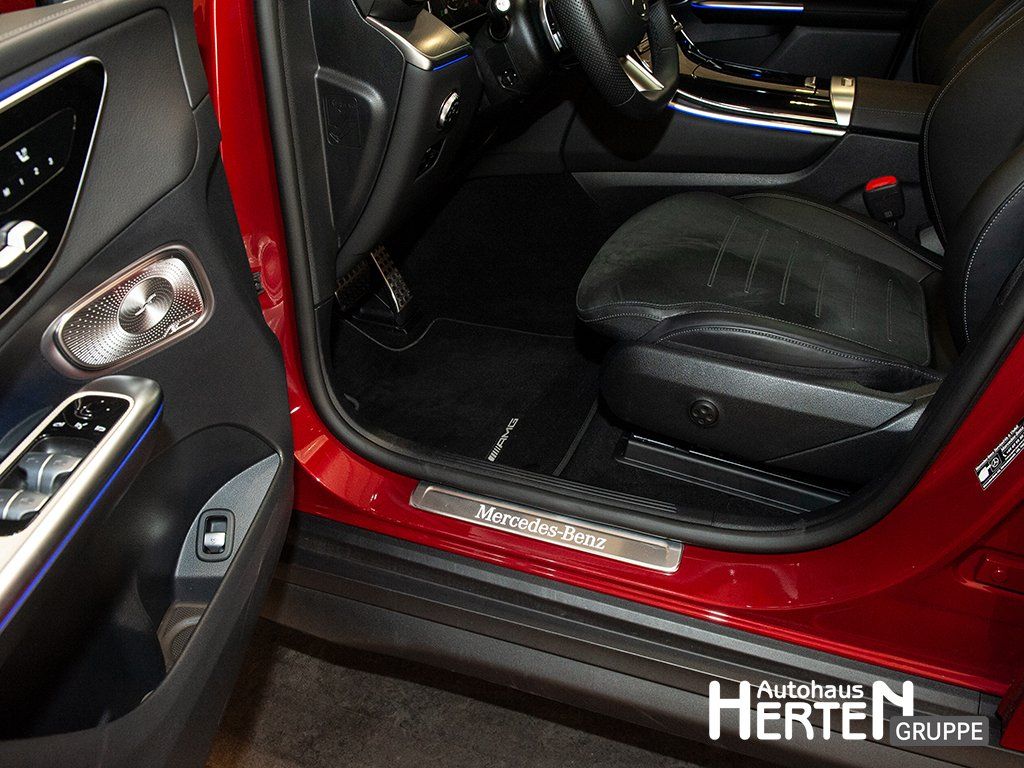 Mercedes-Benz GLC 300 de 4M+AMG+NIGHT+PANO+360°+AHK+AIRMATIC