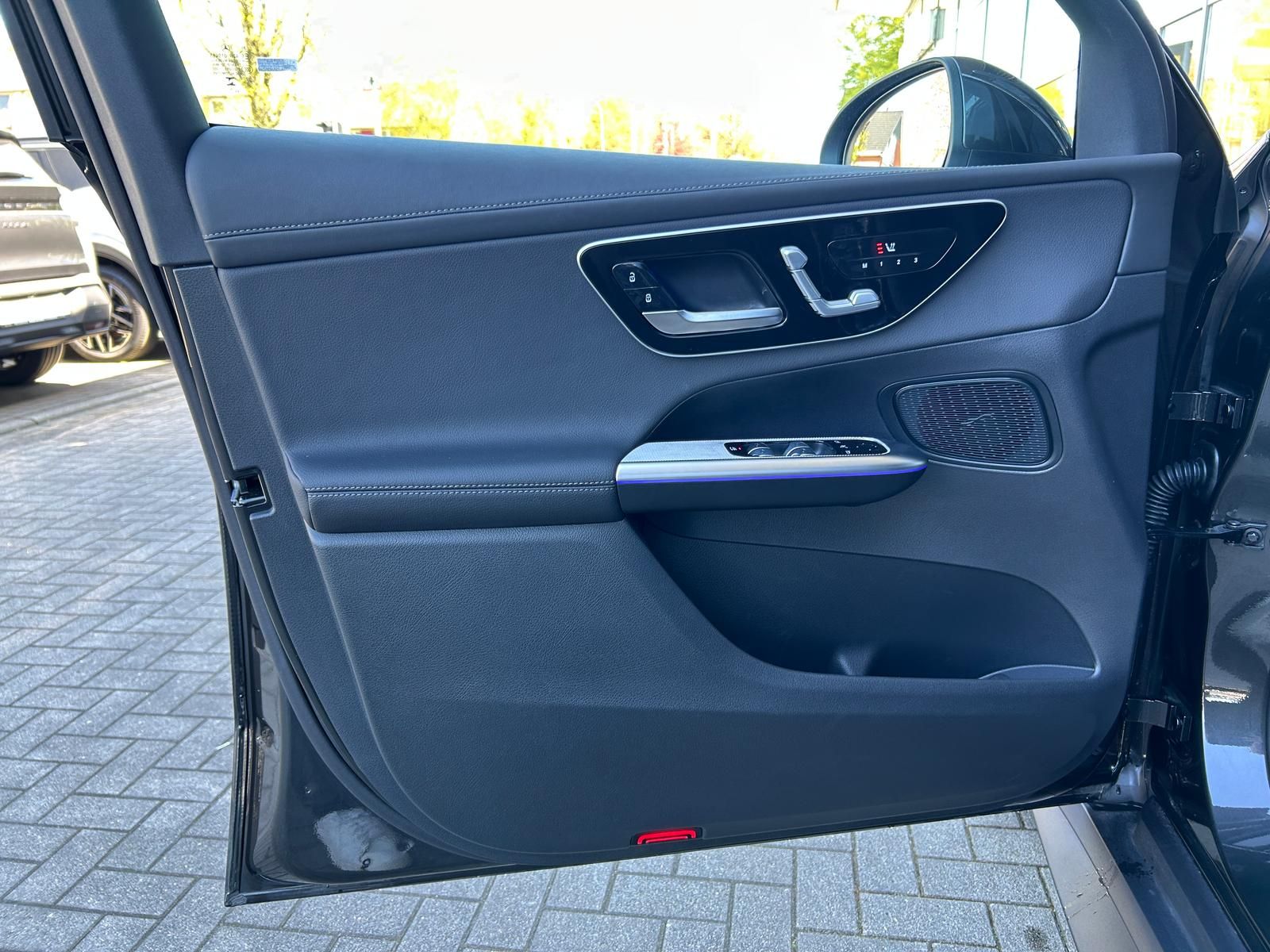 Mercedes-Benz GLC 300 d 4M AMG Line Premium Fahrass+ AHK Distr