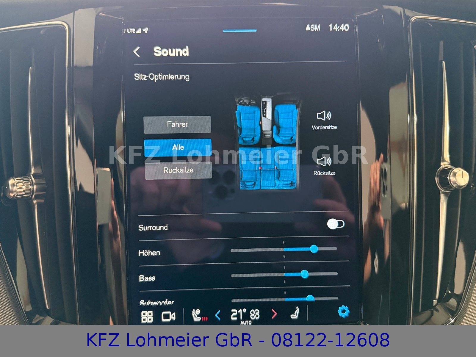 Volvo XC60 R Design Recharge Plug-In Hybrid AWD *Voll*