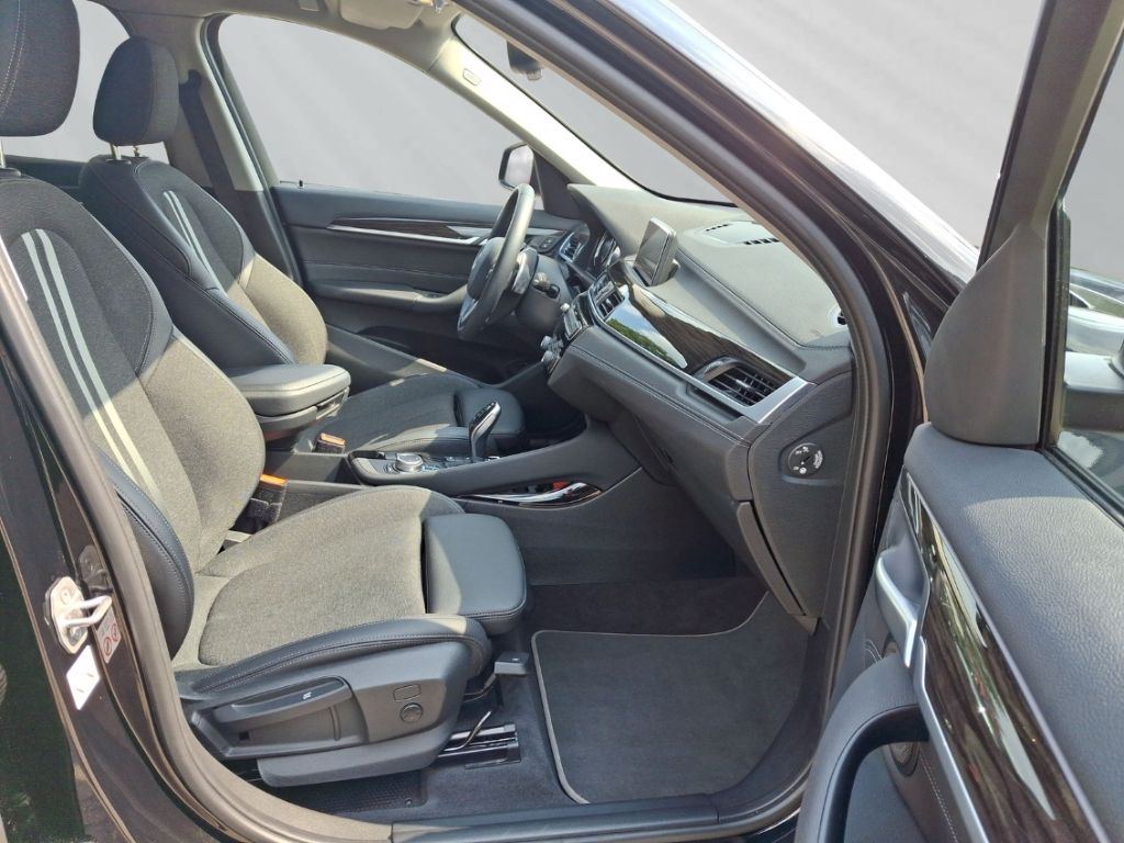 BMW X1 18dA Sport Line - Samsaru's Car Outlet