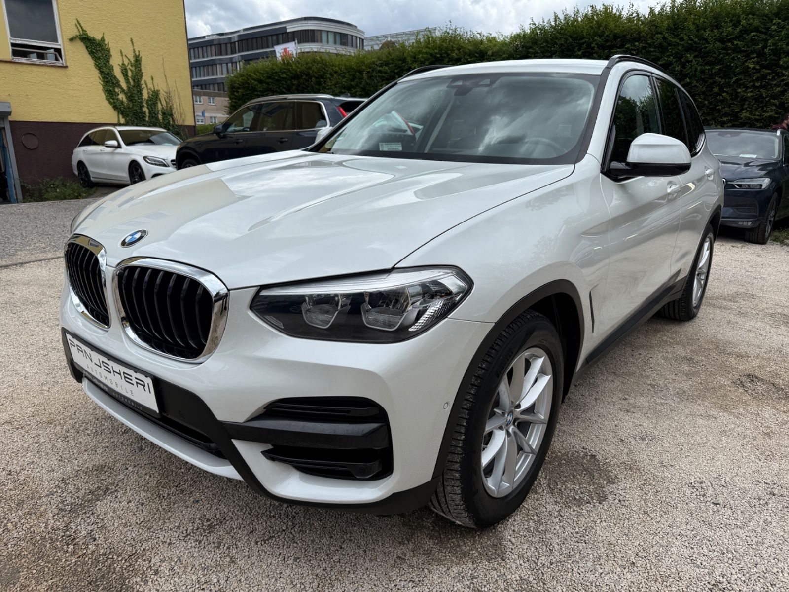 BMW X3 xDrive20d Shadow Line - Samsaru's Car Outlet