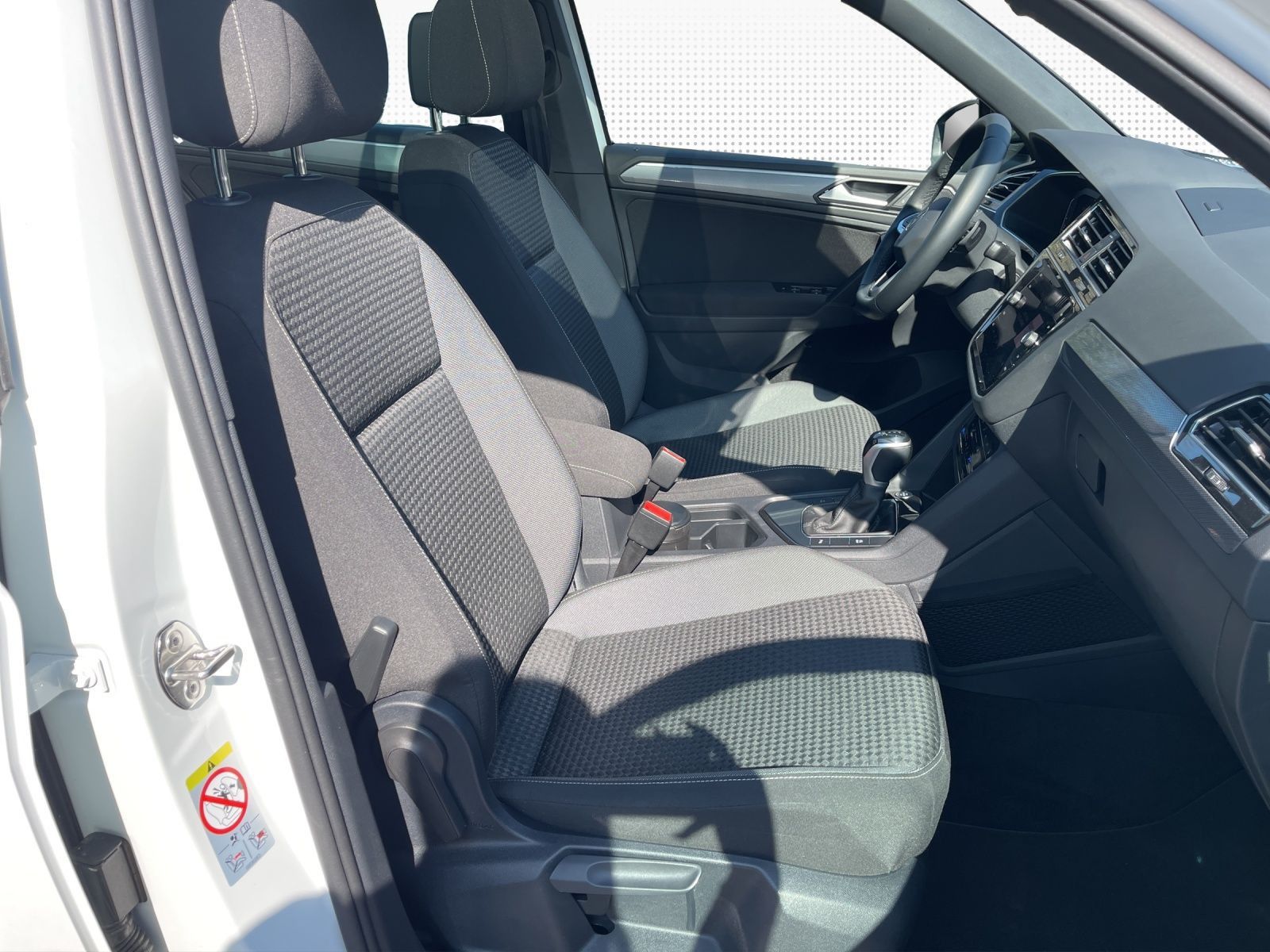 Volkswagen Tiguan Life 1.5 TSI - Samsaru's Car Outlet