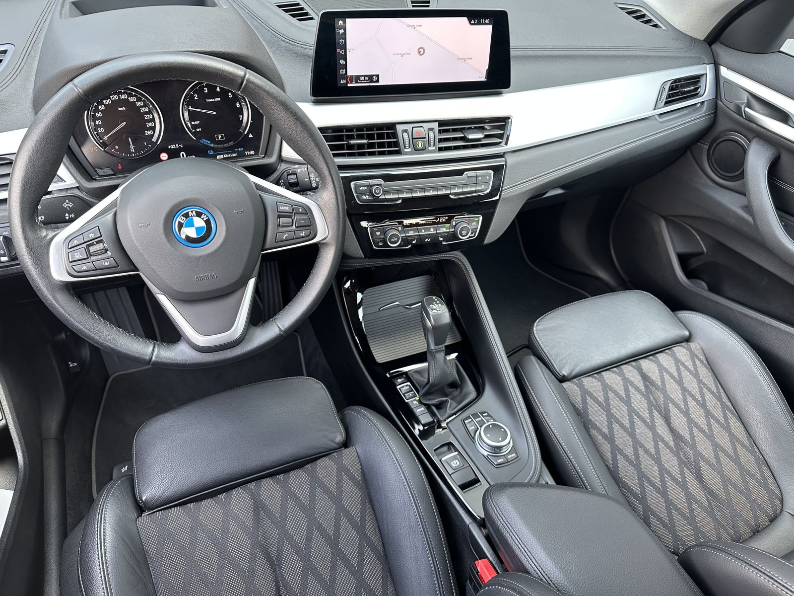 BMW X1 xDrive25e xLine - Samsaru's Car Outlet