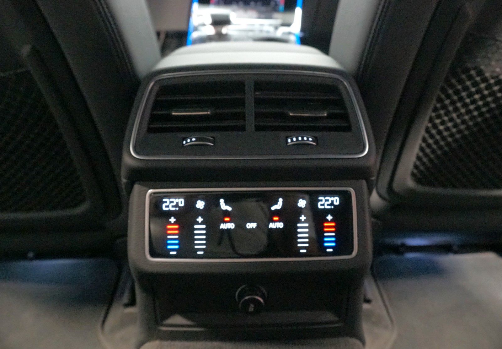 Audi A6 Avant 40 TDI quattro S-Line - Samsaru's Car Outlet