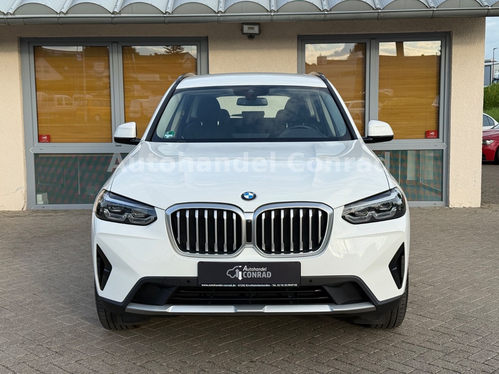 BMW X3 xDrive 20d - Samsaru's Car Outlet