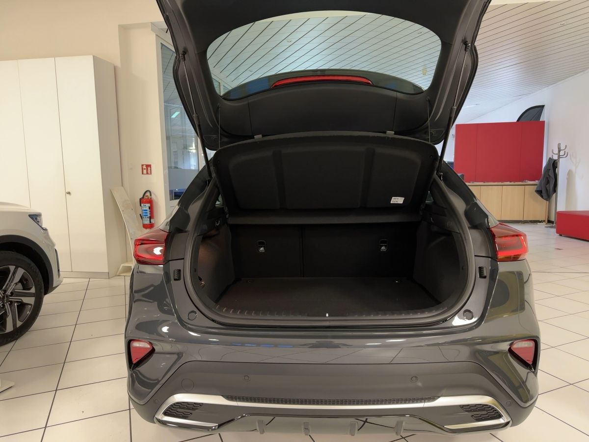 Kia XCEED 1.5T Vision - Samsaru's Car Outlet