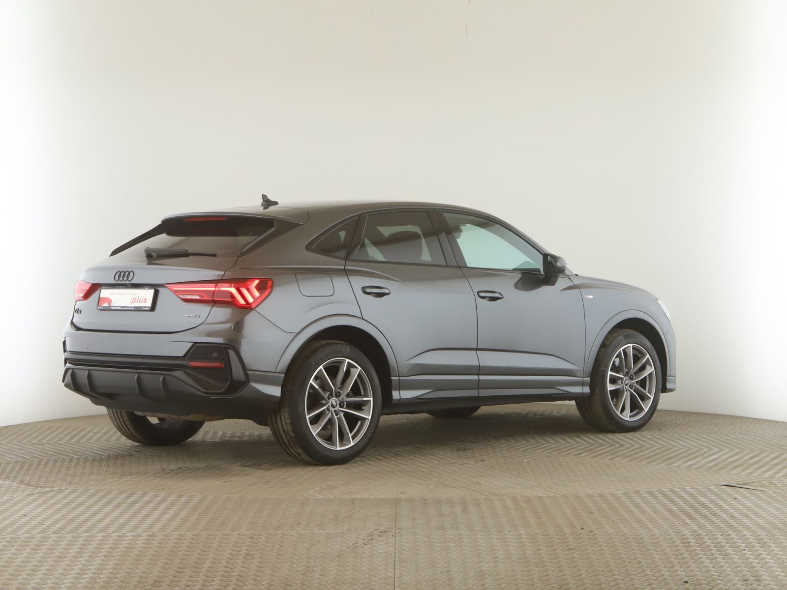 Audi Q3 Sportback 40 TFSI quattro S line - Samsaru's Car Outlet