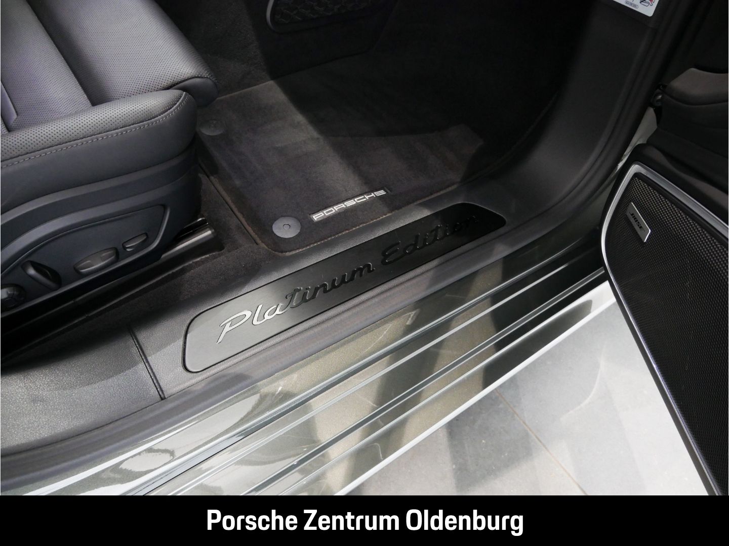 Porsche Panamera 4 E-Hybrid Platinum Edition Matrix LED