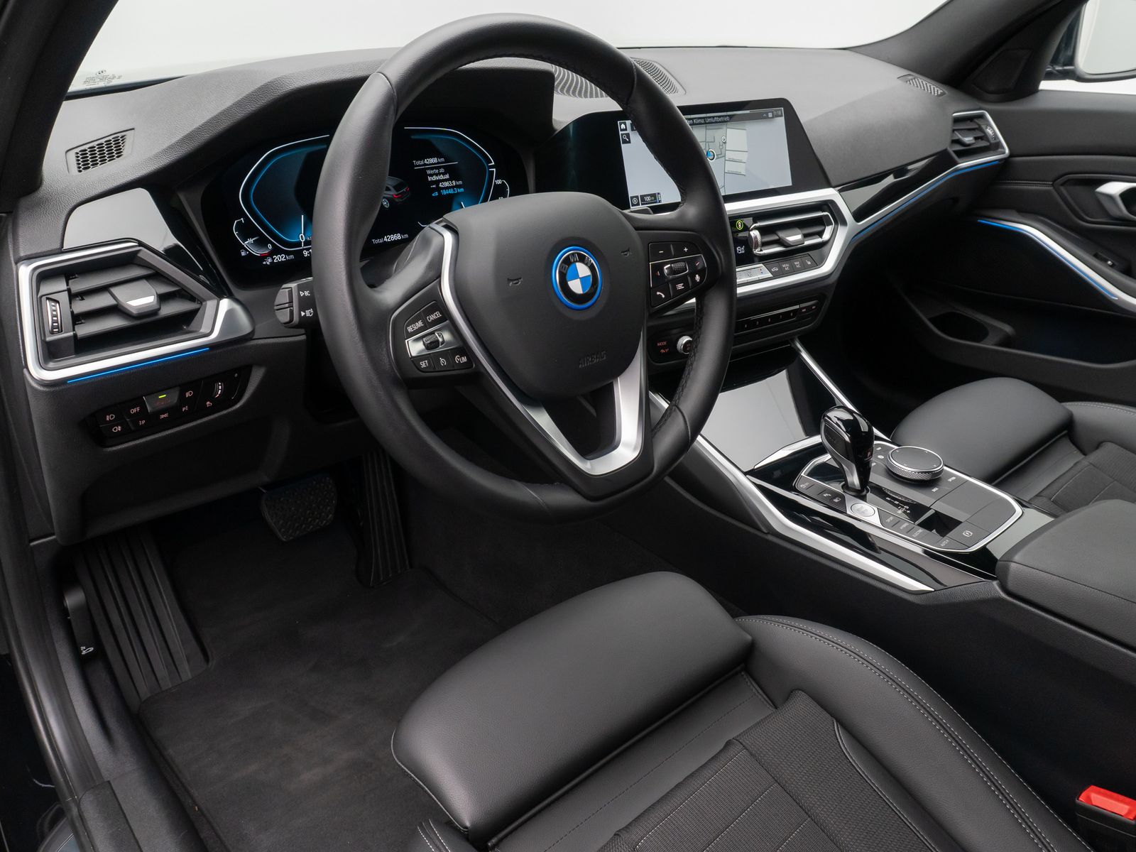 BMW 320e Sport Line - Samsaru's Car Outlet