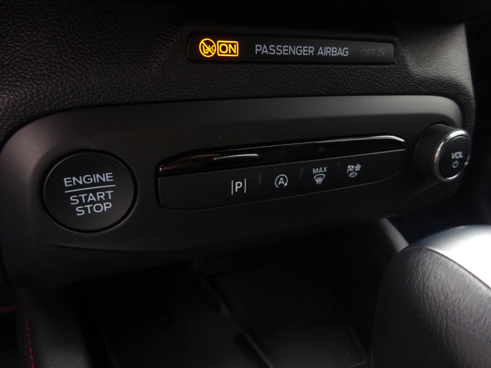Ford Focus Turnier ST-Line X Autom AHK iACC HuD