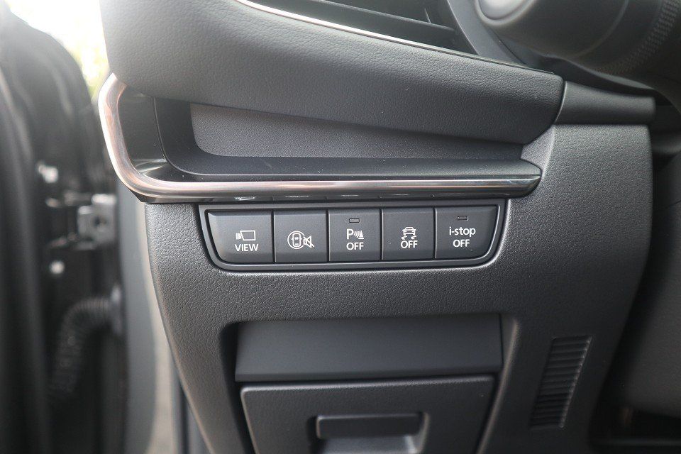 Mazda 3 Exclusive-Line X-186 AT DASO DESI NAVI ACAA SH