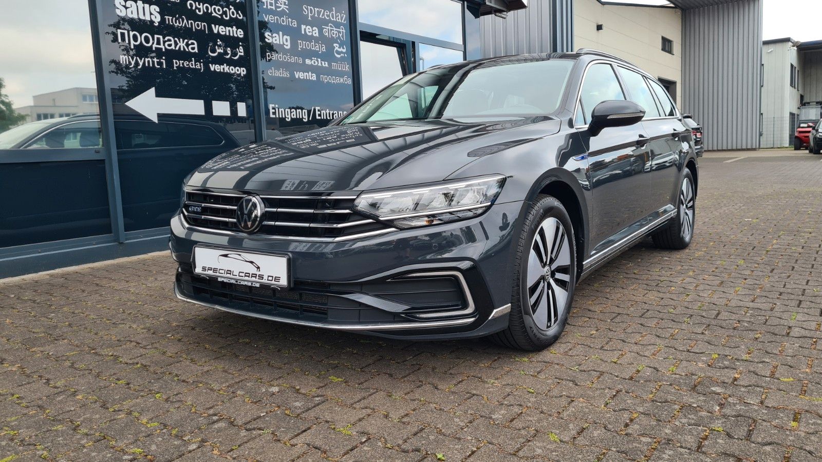 Volkswagen Passat Variant GTE - Samsaru's Car Outlet