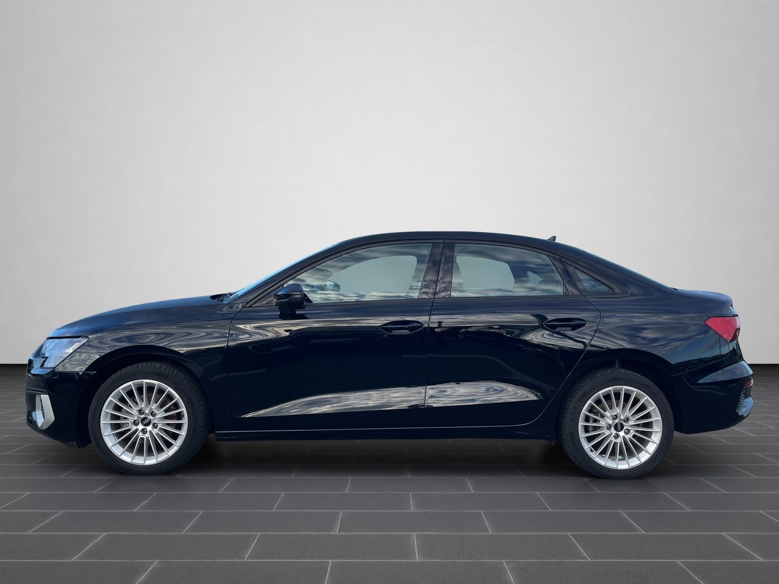 Audi A3 Limousine 35 TFSI S tronic KAM SHZ MMI LM PDC