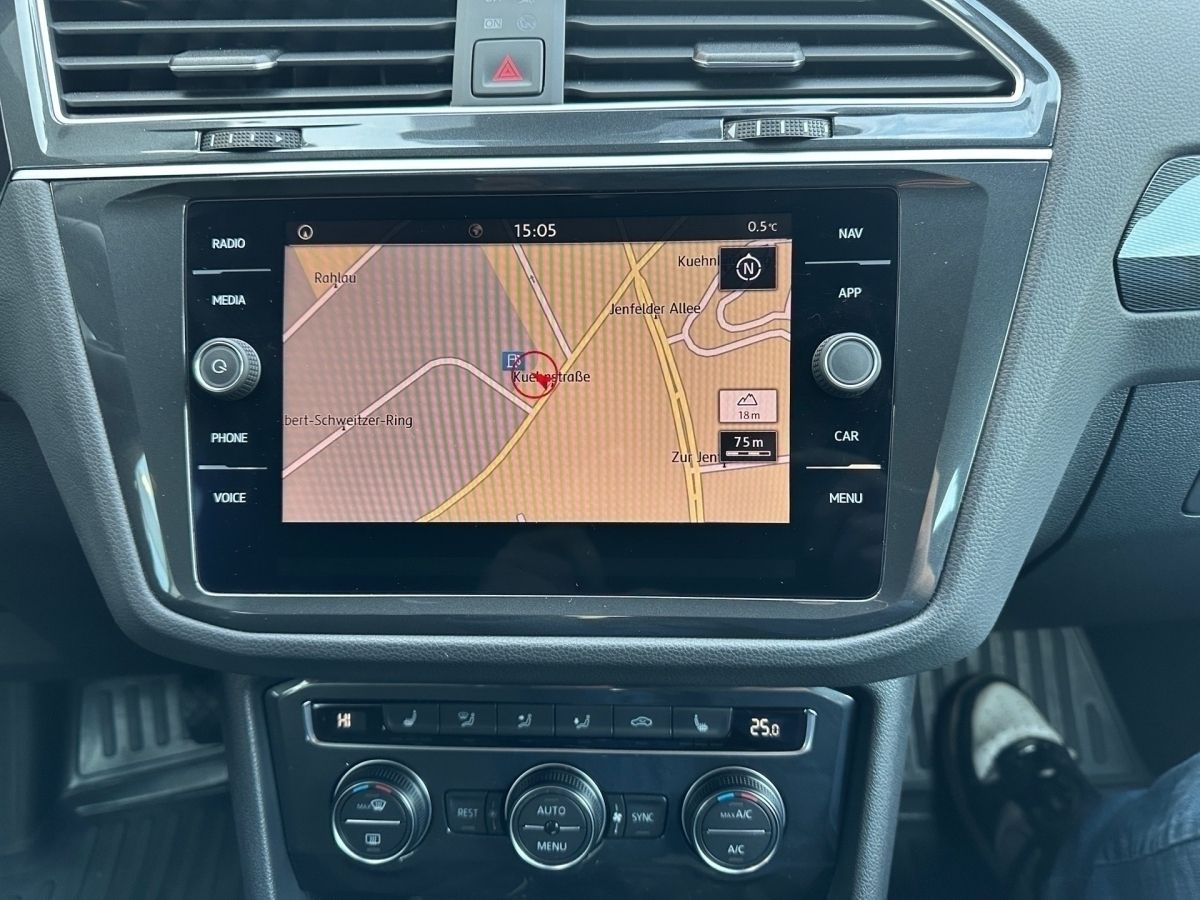 Volkswagen Tiguan BMT Highline 1.5 TSI - Samsaru's Car Outlet