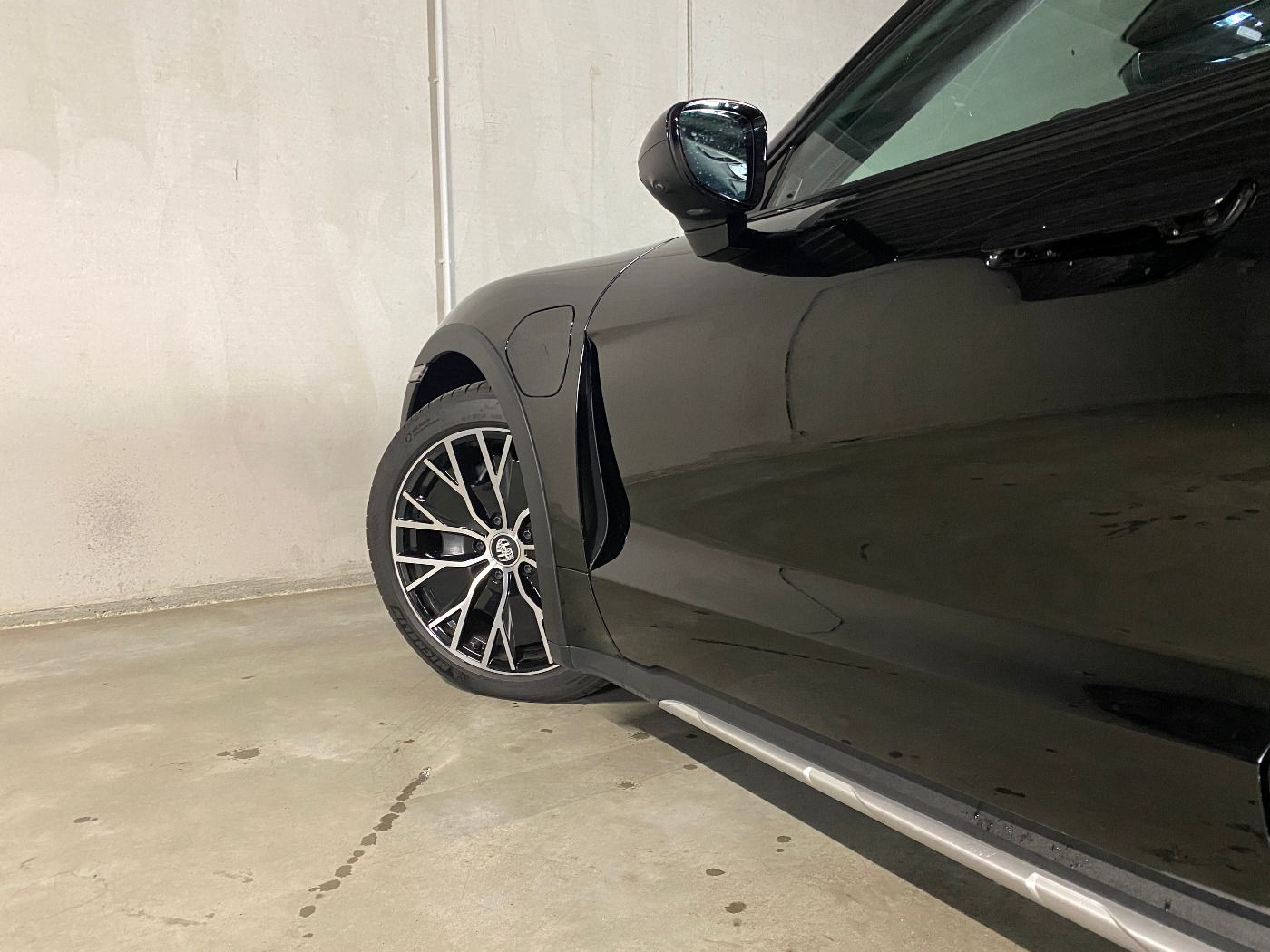 Porsche Taycan 4 Cross Turismo | Beifahrerdisplay |