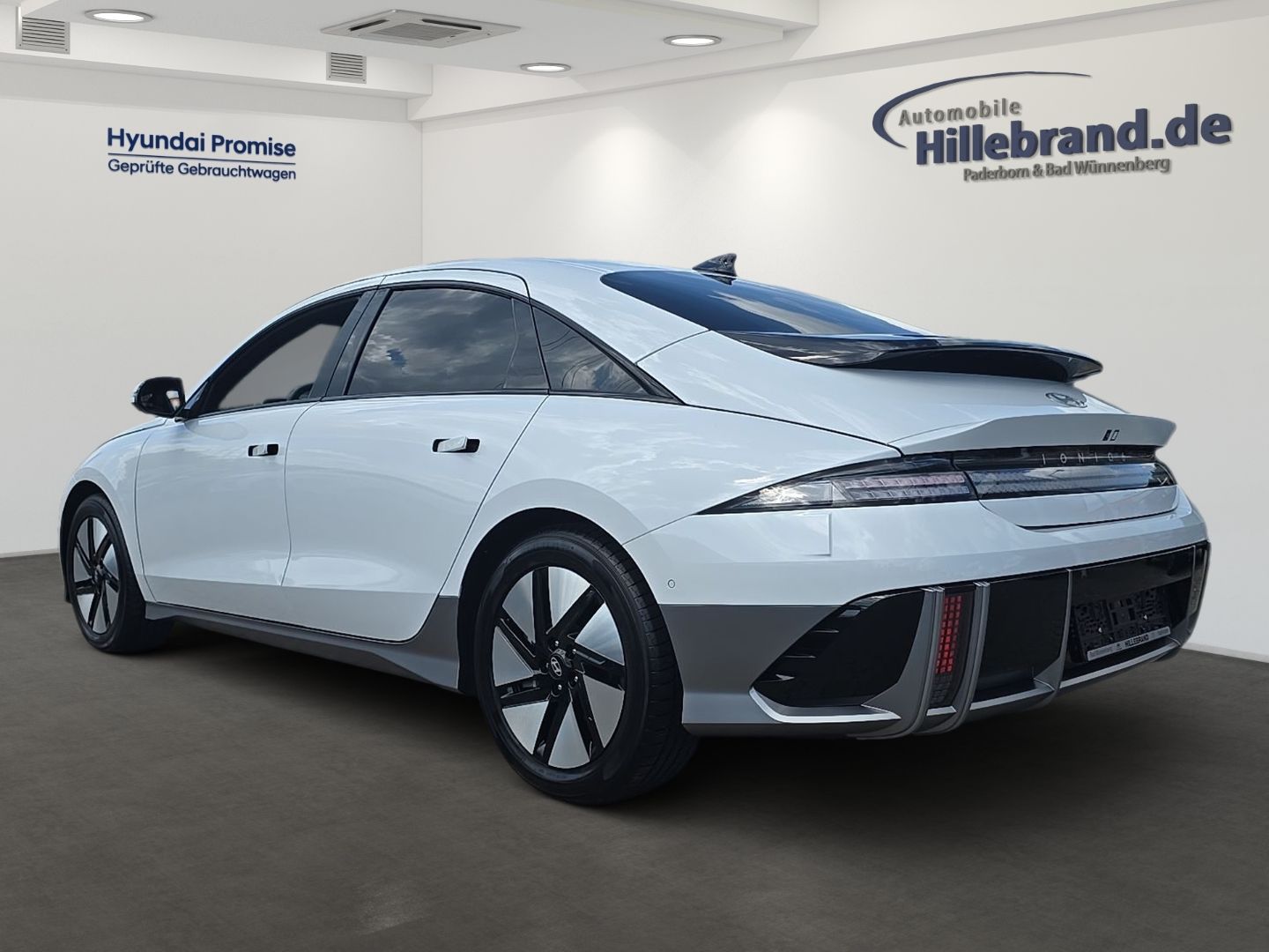 Hyundai IONIQ 6 Uniq Elektro 4WD 77,4 kWh HUD StandHZG N