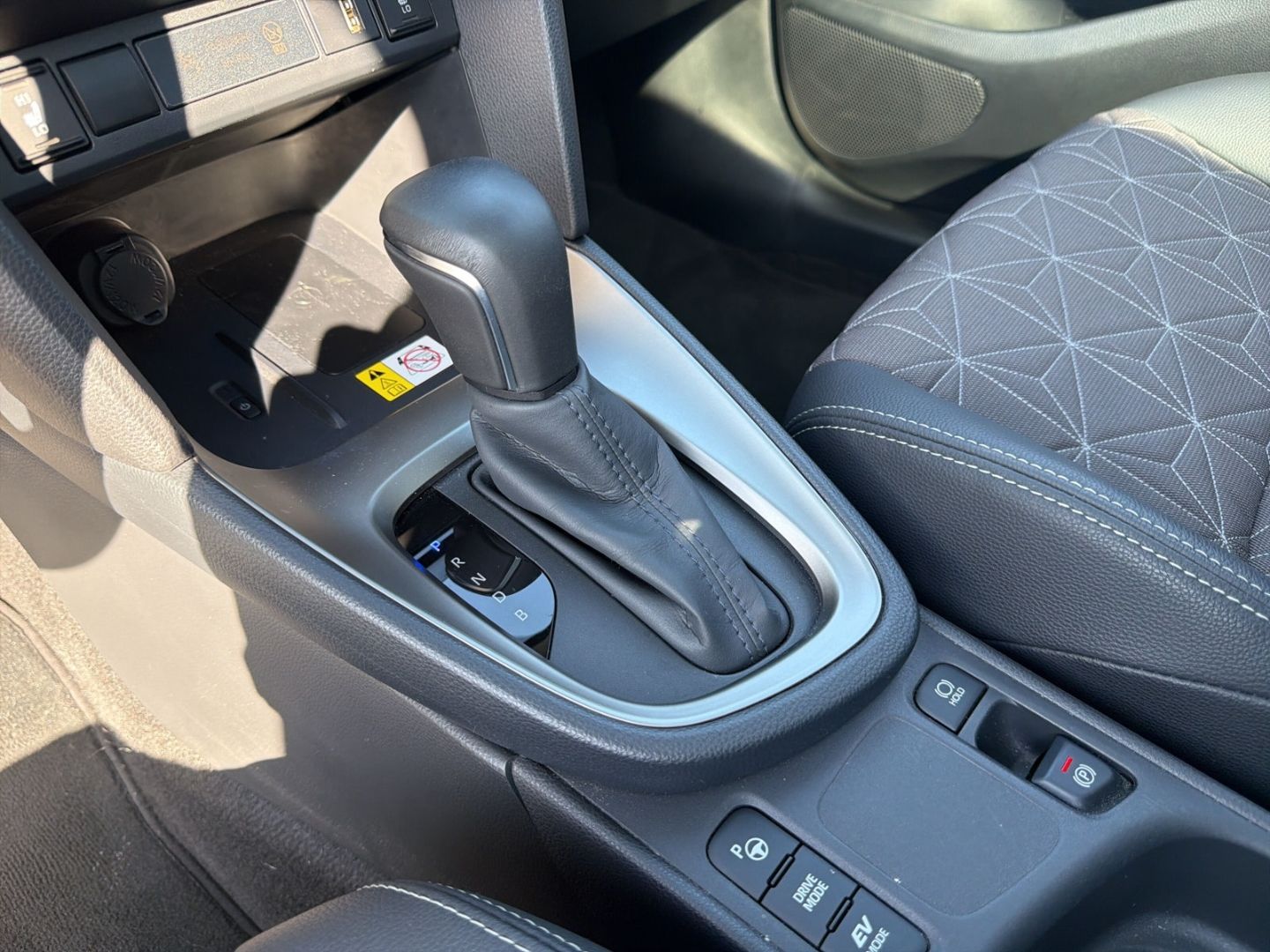 Toyota Yaris Cross 1,5l Hybrid Elegant+360 Kamera+LED+A