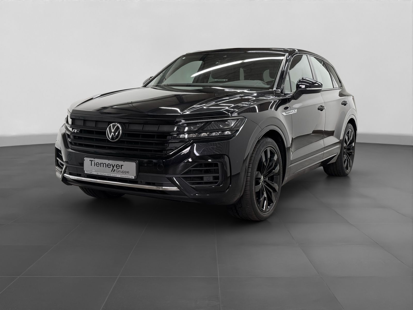 Volkswagen Touareg 3.0 TDI R-LINE BLACK - Samsaru's Car Outlet