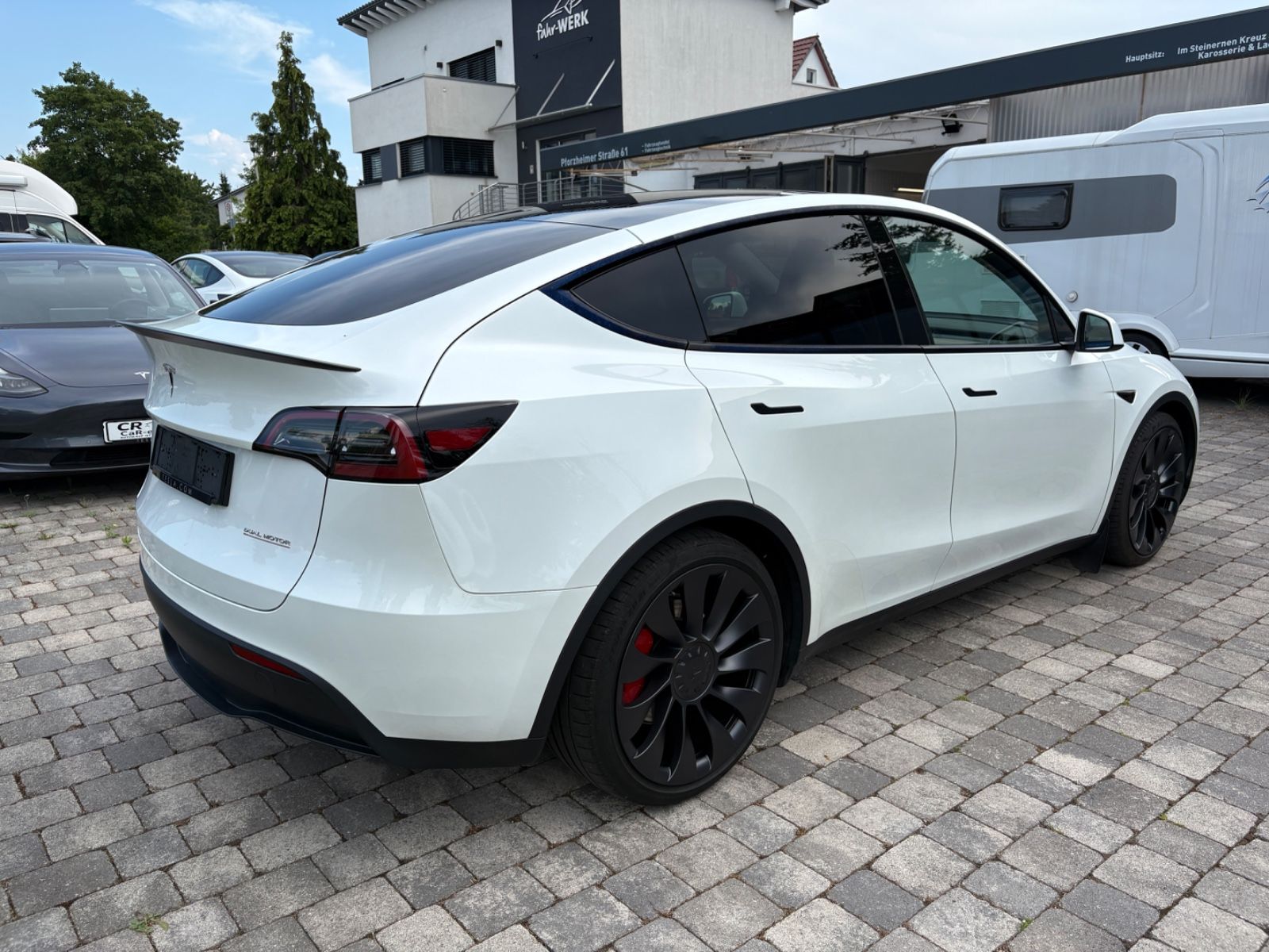Tesla Model Y Performance Dual AWD