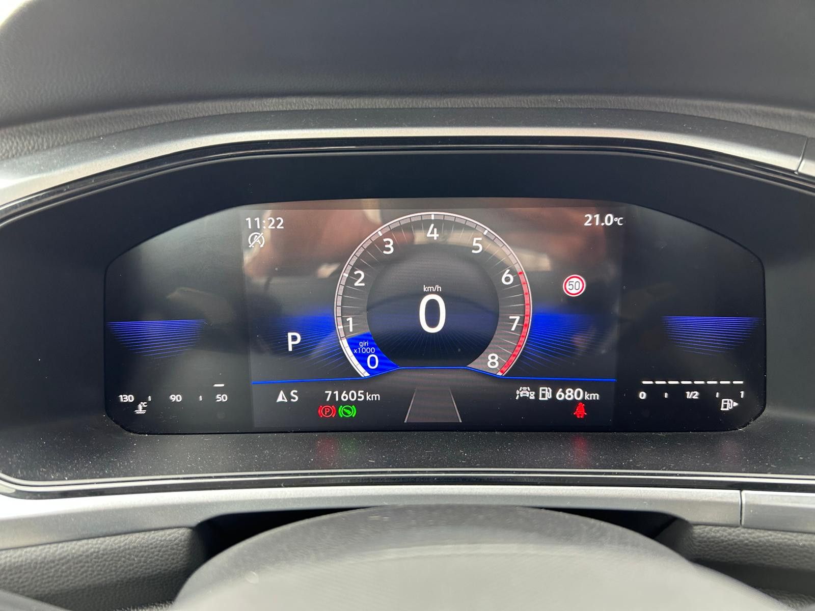 Volkswagen T-Roc Life - Samsaru's Car Outlet