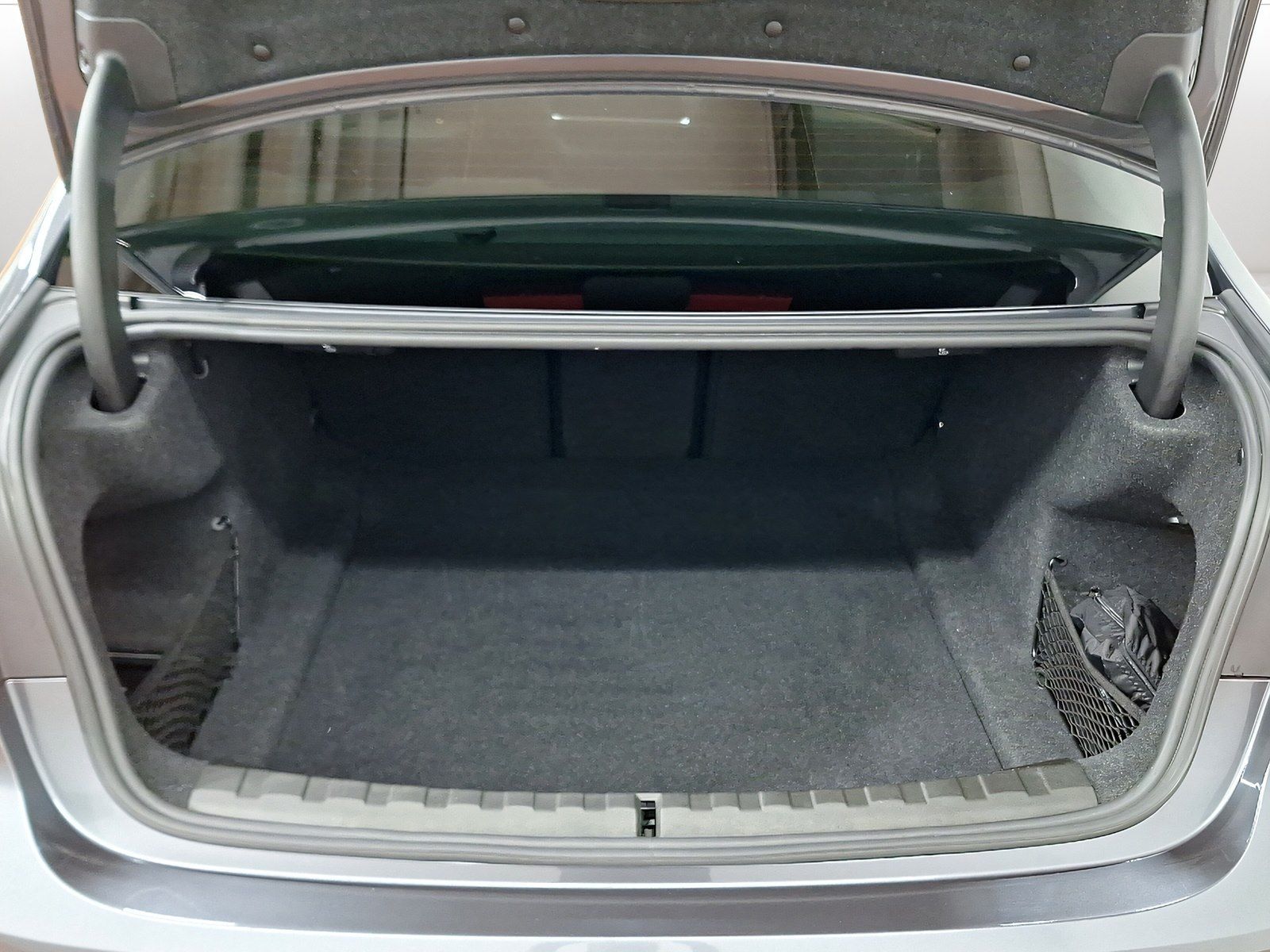 BMW 320d xDrive Limousine Sport Line - Samsaru's Car Outlet