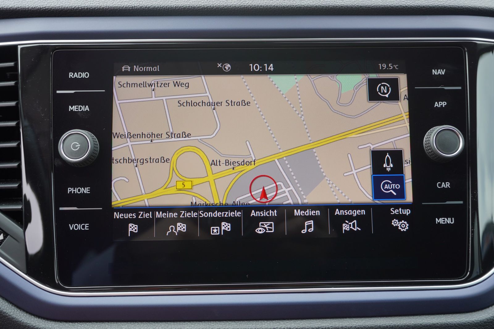 Volkswagen T-Roc 1.5 16V TSI United - Samsaru's Car Outlet