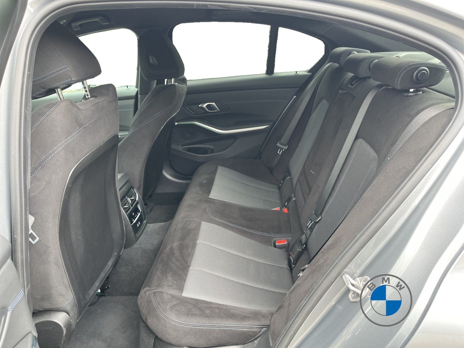 BMW 320d xDrive Limo M Sport AHK ACC HUD PA+ HiFi