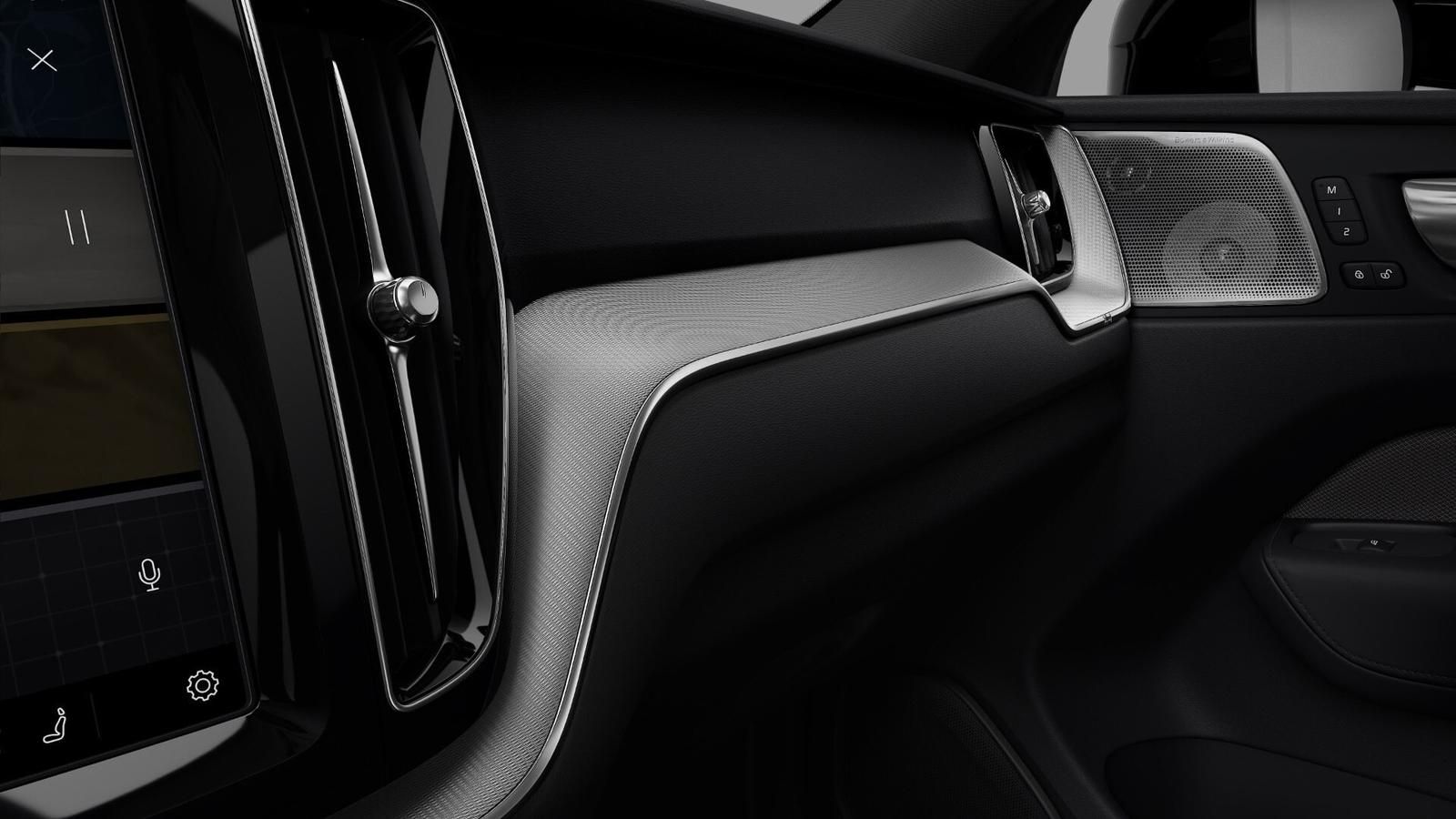 Volvo XC60 B5 AWD Black Edition Plus - Samsaru's Car Outlet